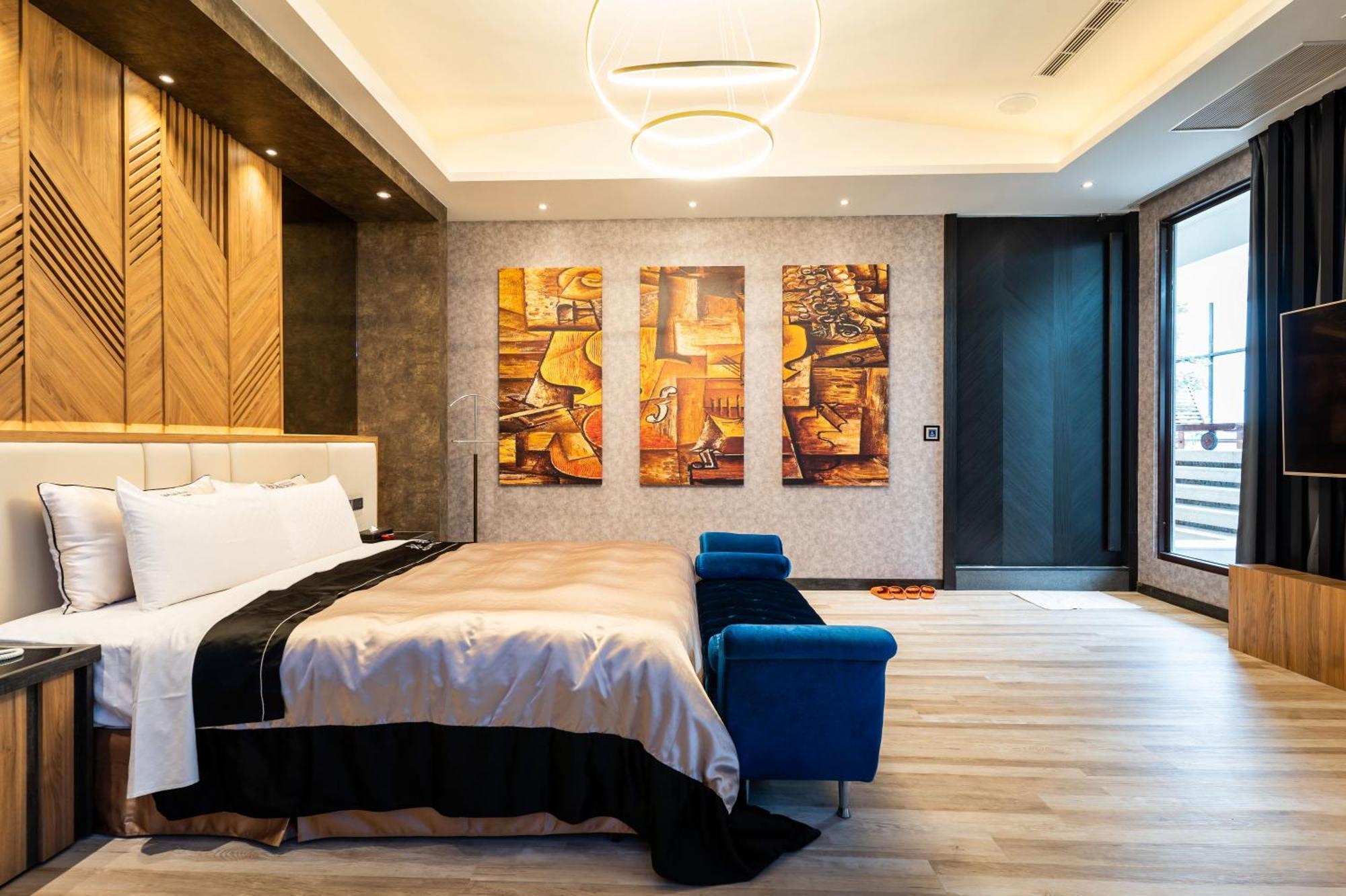 Aquarius Motel Taichung Dış mekan fotoğraf