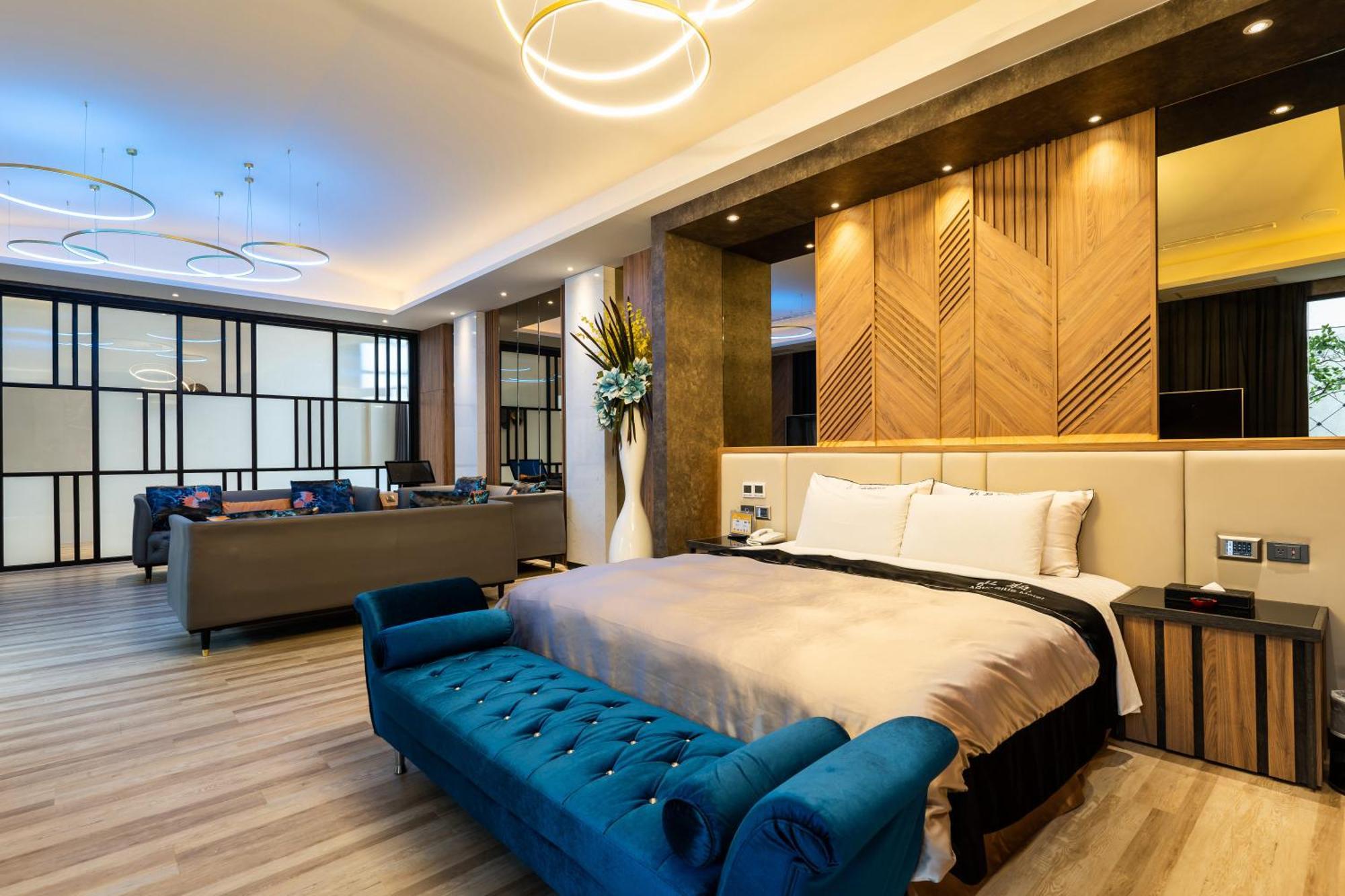 Aquarius Motel Taichung Dış mekan fotoğraf