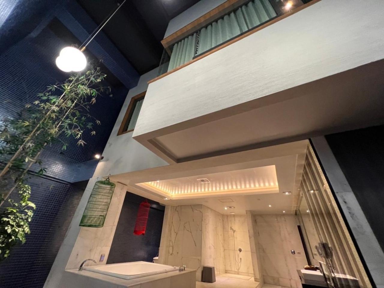 Aquarius Motel Taichung Dış mekan fotoğraf